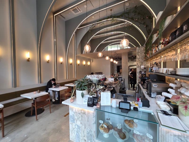Eva's Cafe and Bar