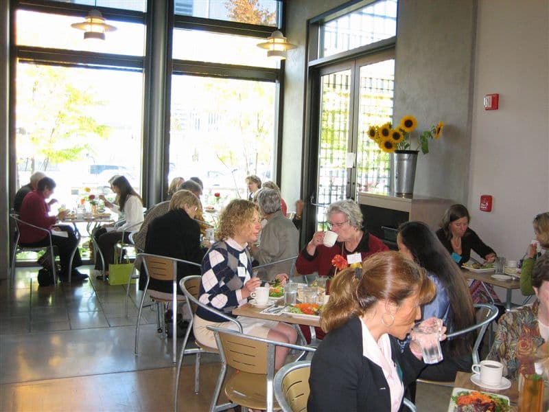 MariPili at Café Frieda